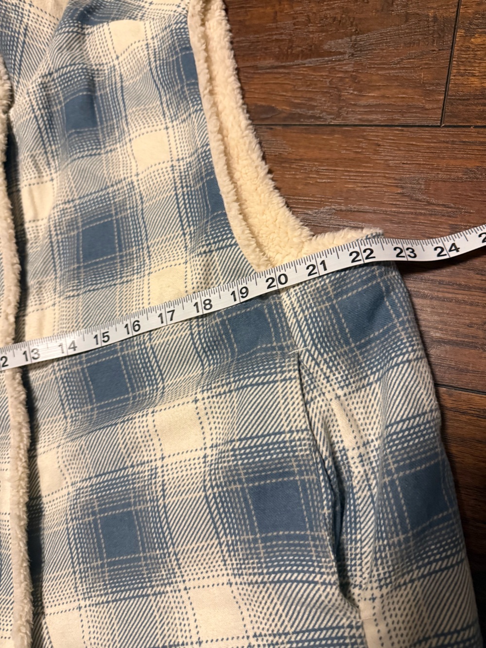 CLEO + WOLF Women’s Alice Reversible Sherpa and Plaid Vest Size Large Western - Picture 9 of 12